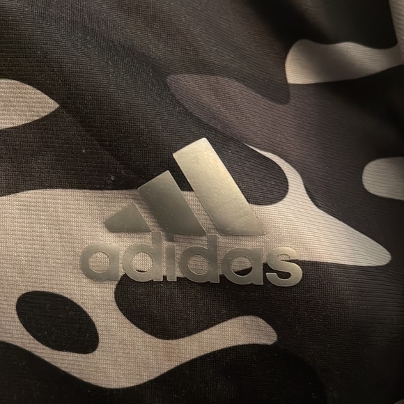 Adidas’s Mens L/S sweater. Mint Condition - Picture 4 of 9